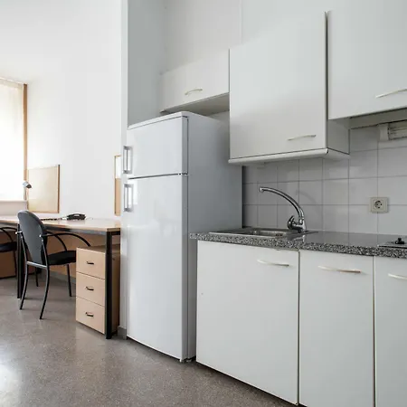 Residencia Universitaria Resa Campus De Montilivi Hostel Girona