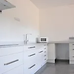 Residencia Universitaria Resa Campus De Montilivi 호스텔 지로나