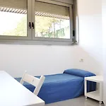 Residencia Universitaria Resa Campus De Montilivi 호스텔