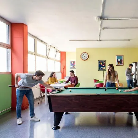 Hostel Residencia Universitaria Resa Campus De Montilivi *